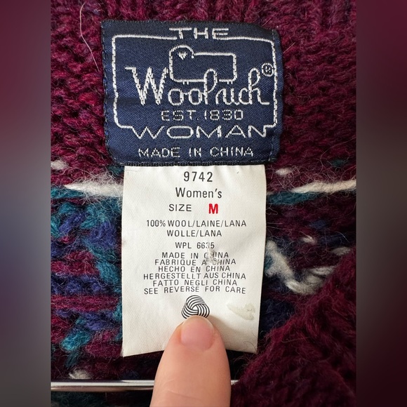 Vintage Woolrich Novelty Puppy Dog Wool Sweater | Cranberry | M - Picture 2 of 5